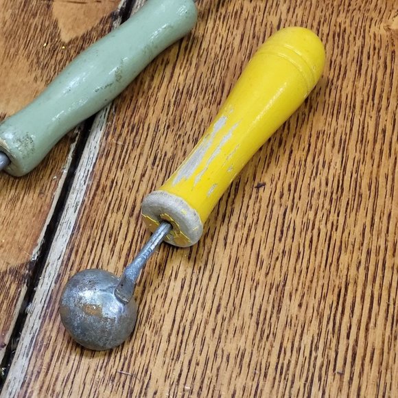 Set of 2 Vintage Wood Handle Melon Baller - Picture 6 of 8
